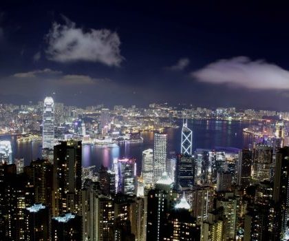 英媒称香港金融创新缺乏想象：将被深圳新加坡赶超