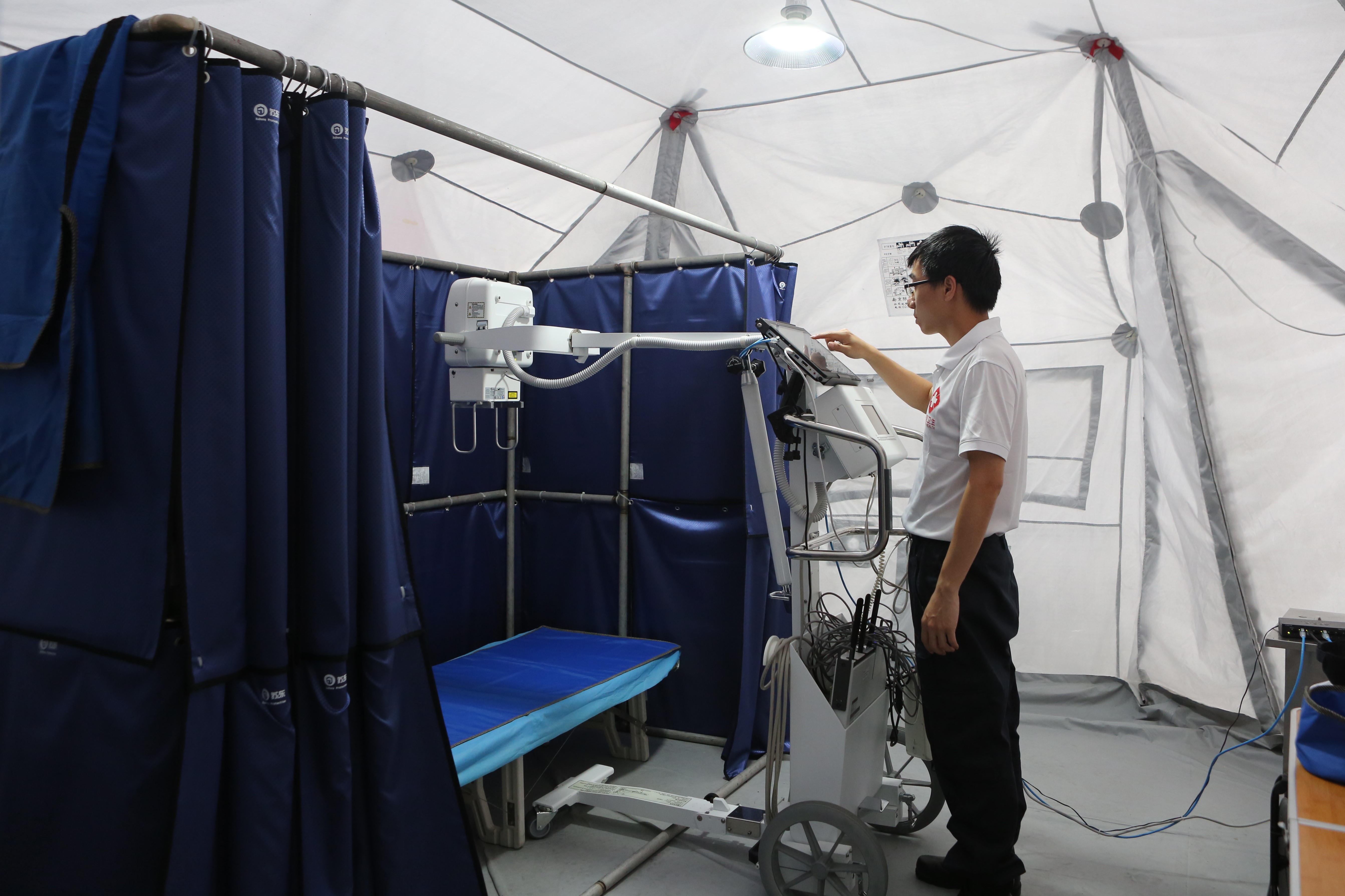 ÕÊÅñÒ½ÔºÄÚÅä±¸ÓÐX¹âÉè±¸¡£ÄÏ·½ÈÕ±¨¼ÇÕß ÂÞ±óºÀ Éã