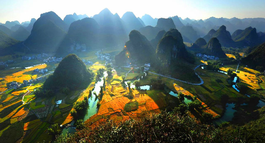 广西巴马：“长寿旅游热”催生经济新业态