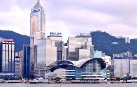 （两会·港澳台）香港各界人士热议香港如何融入国家发展大局
