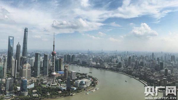 大江奔流天地宽——“今日之中国”系列述评之一