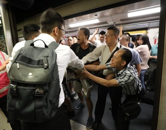 特稿：“不要搞乱香港，尽快恢复秩序！”——香港普通市民心声实录