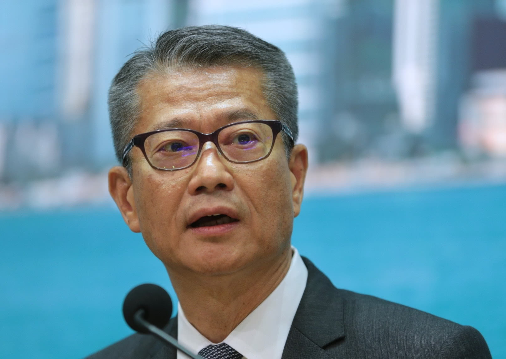 香港下调2019年度经济增长率预测至0%-1%
