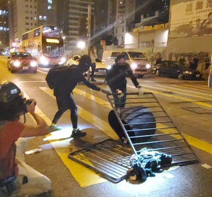 香港特区政府强烈谴责持续出现的暴力及破坏行为