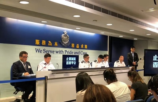 香港警方：在10月1日暴力活动中共拘捕269人 警员开枪止暴合理合法