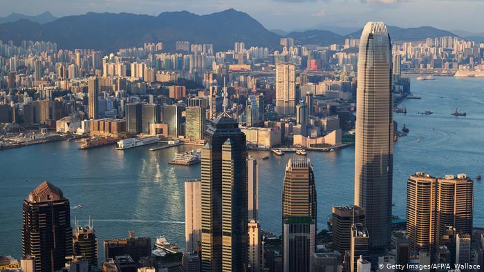 香港美国商会：持续暴力影响在港美企 涉港法案恐有损美商业利益
