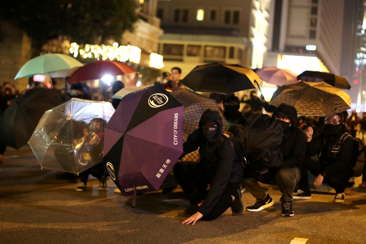 亲历香港：暴力冲破“围栏”的民生之痛