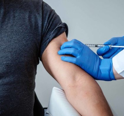 欧盟卫生委员称新冠疫苗有望年底上市