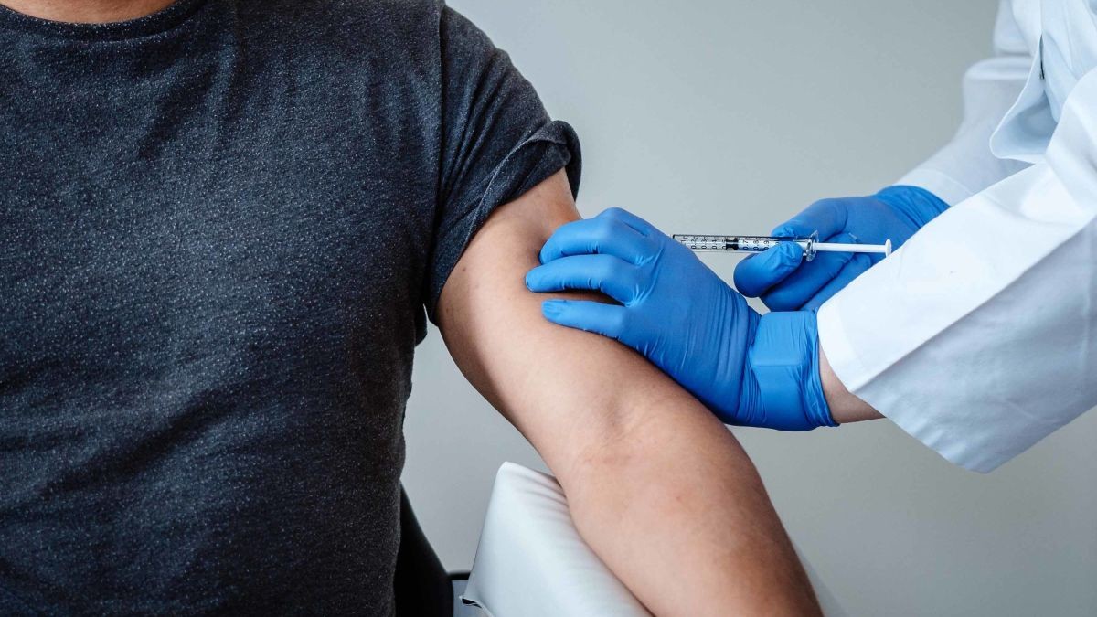 欧盟卫生委员称新冠疫苗有望年底上市