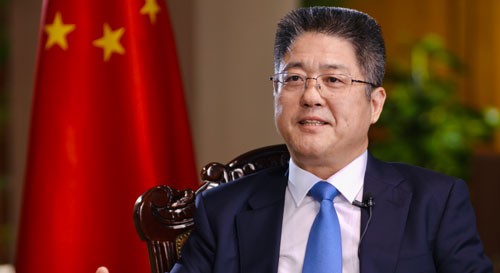 中国副外长：中美关系未来几月十分关键 要确保其不失控、不脱轨