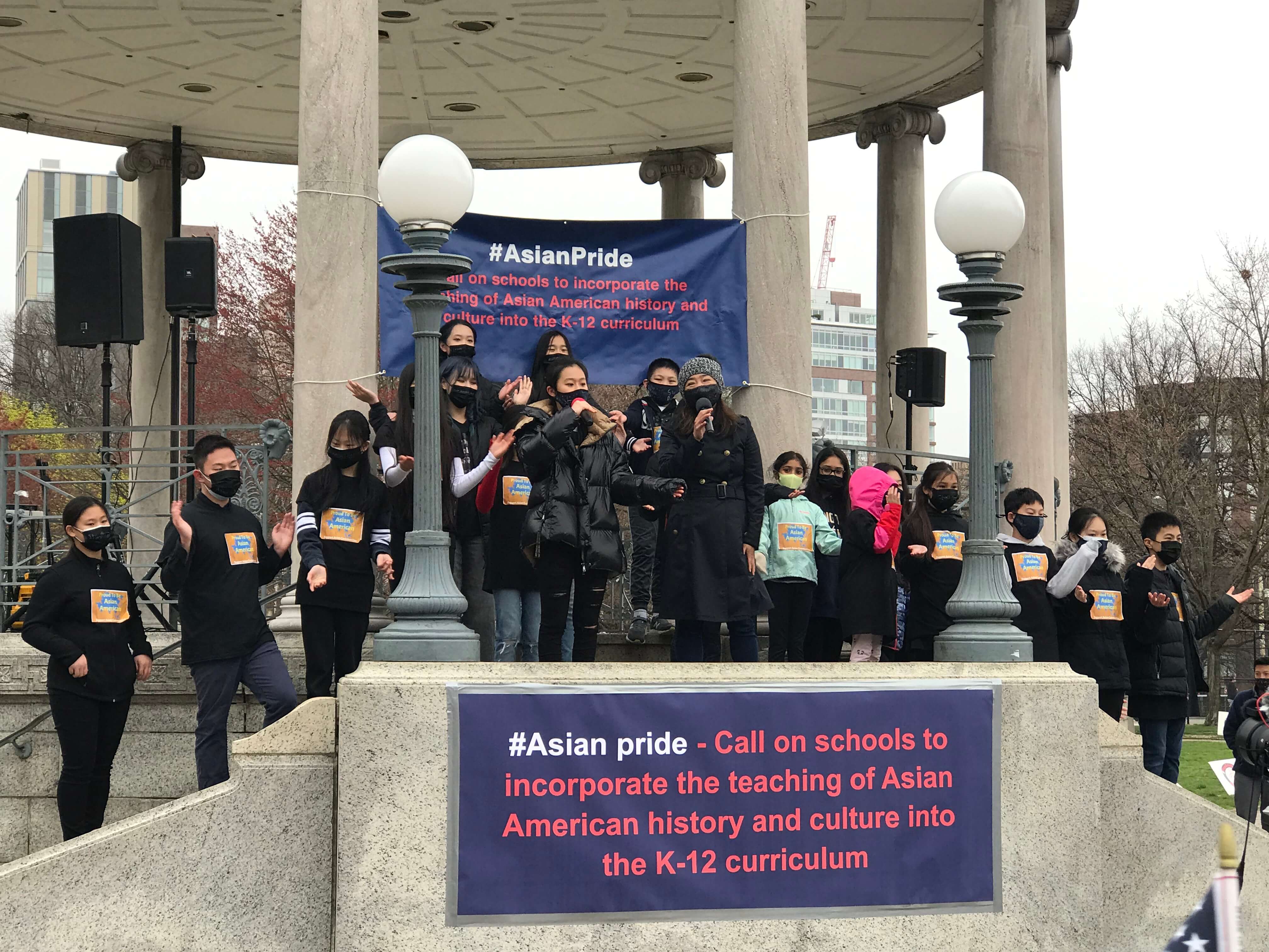 波士顿公园举行亚裔青少年学生集会 倡议将亚裔历史带入美国中小学课程
