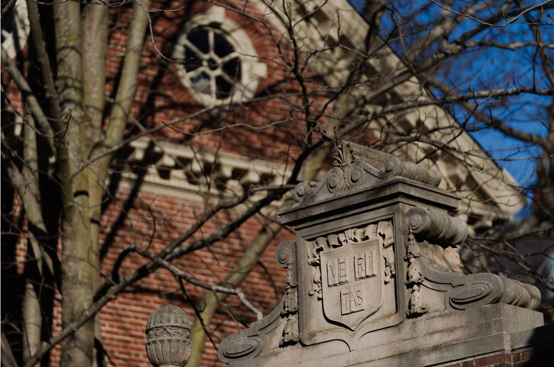 在哈佛大学试图恢复平静之际，该校对克劳丁·盖伊抄袭指控的审查出现了新的细节