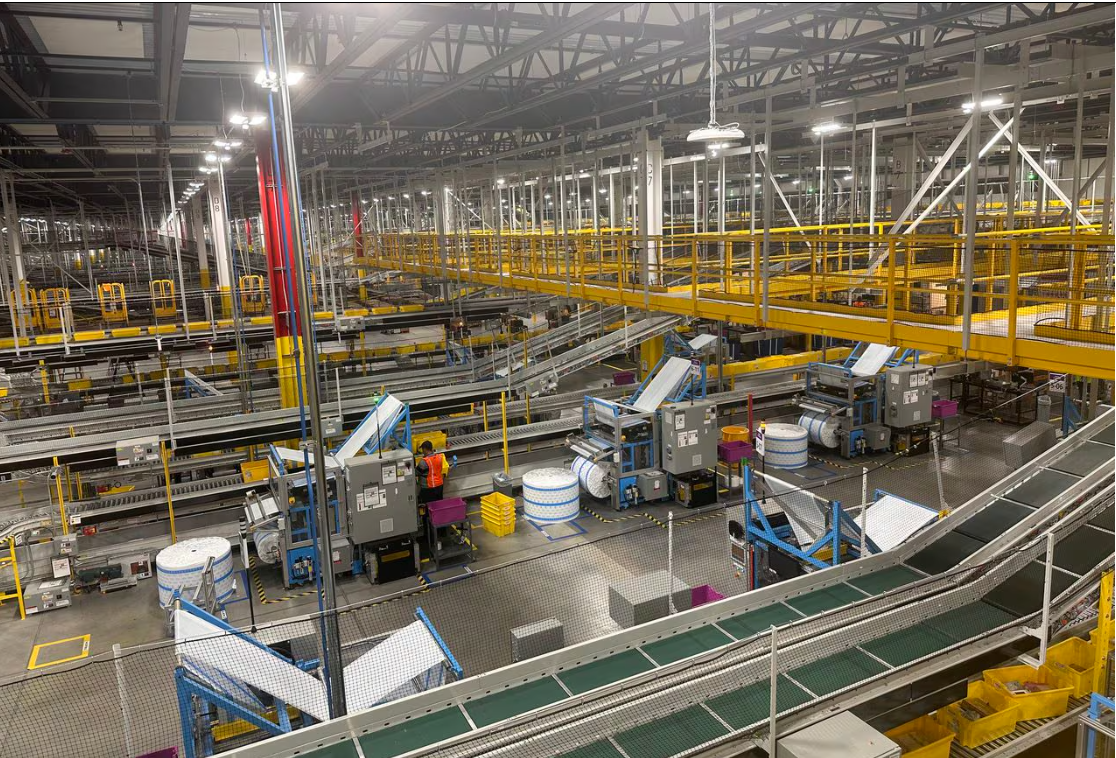 亚马逊斥资 4 亿美元在北安多佛开设马萨诸塞州最大的机器人仓库
