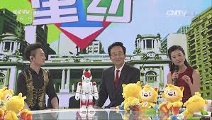 深圳机器人与央视主持一起“说奥运”