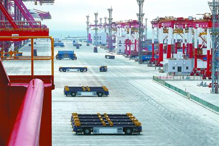上海自贸区持续扩大开放　外贸总额占全市四成以上