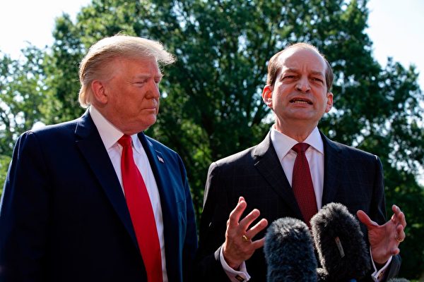 US President Donald Trump (L) listens to US Labor Secretary Alexander Acosta as he speaks to the media early July 12, 2019 at the White House in Washington, DC. - Alex Acosta announced his resignation as US labor secretary Friday, amid criticism of a secret plea deal he negotiated a decade ago with Jeffrey Epstein, the financier accused of sexually abusing young girls. "I called the president this morning and told him that I thought the right thing was to step aside," Acosta said in a joint appearance with President Donald Trump at the White House. (Photo by Alastair Pike / AFP)        (Photo credit should read ALASTAIR PIKE/AFP/Getty Images)