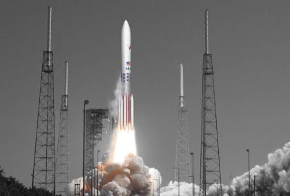 美国太空探索技术公司“星舟”火箭原型机首次试飞