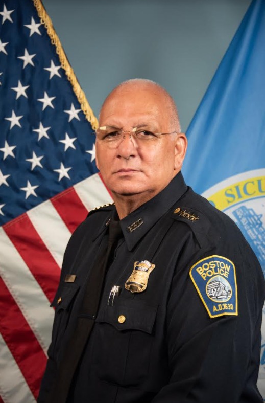波士顿市长任命第43任警察局长  丹尼斯·怀特为该市第二位非裔警长