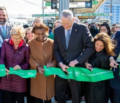 麻州政府庆祝绿线延长线开通项目投资近 23 亿美元