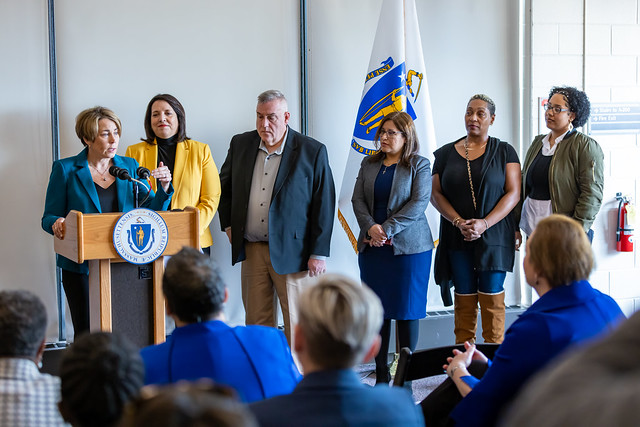 马萨诸塞州政府在提交 24 财年预算之前 宣布 MassReconnect 计划和劳动力发展投资