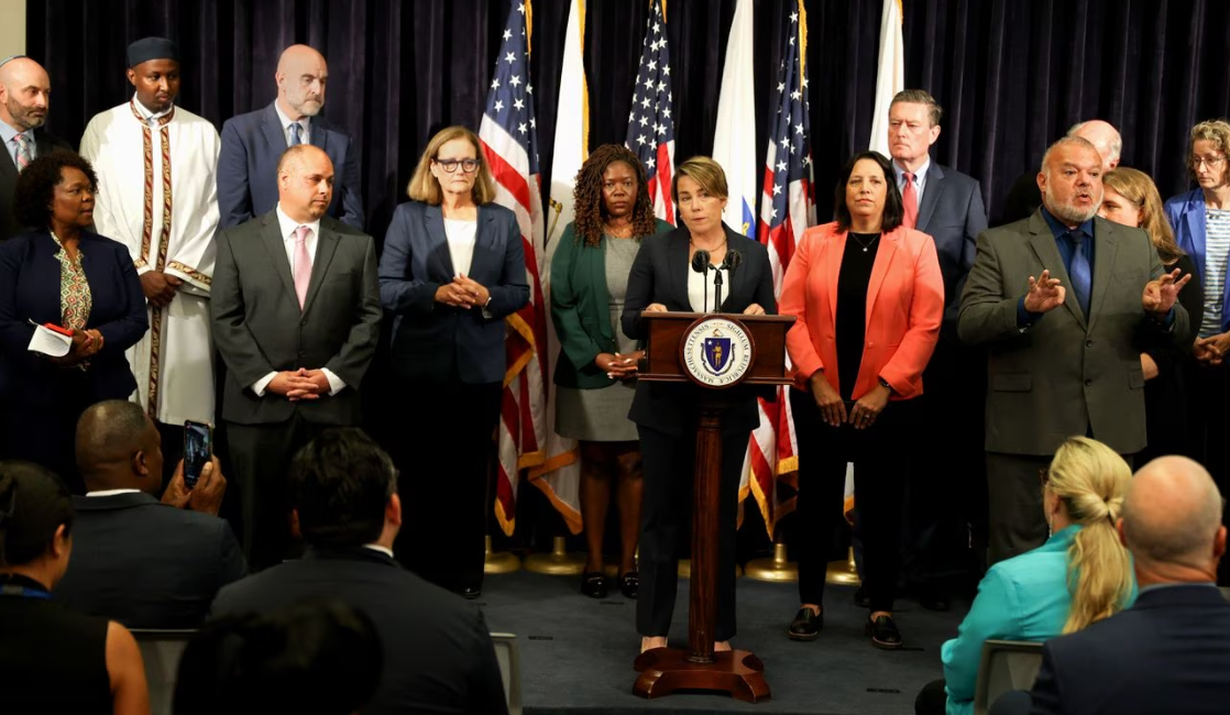 马萨诸塞州州长宣布进入紧急状态 呼吁为新抵达的移民家庭提供支持