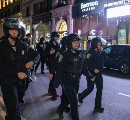 在艾默生学院附近发生大规模逮捕事件后，吴弭市长支持波士顿警方