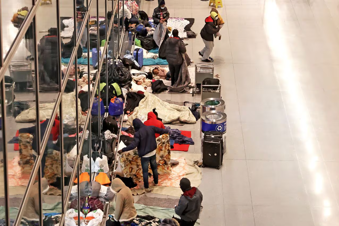马萨诸塞州如何花费近 10 亿美元为无家可归的家庭和移民提供庇护